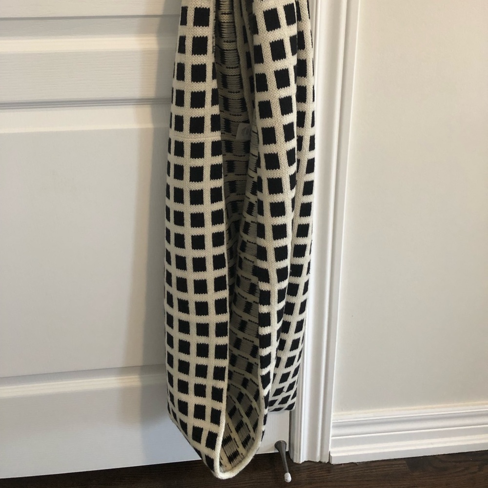 J Crew Infinity Scarf - Picture 2 of 4